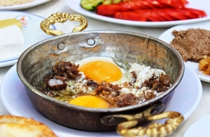 Kavurmalı Yumurta